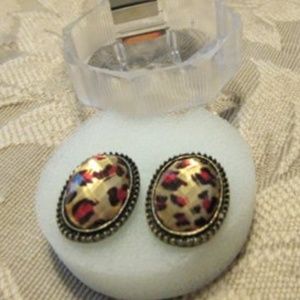 🐆 Petite Novelty Leopard-Gold Earrings